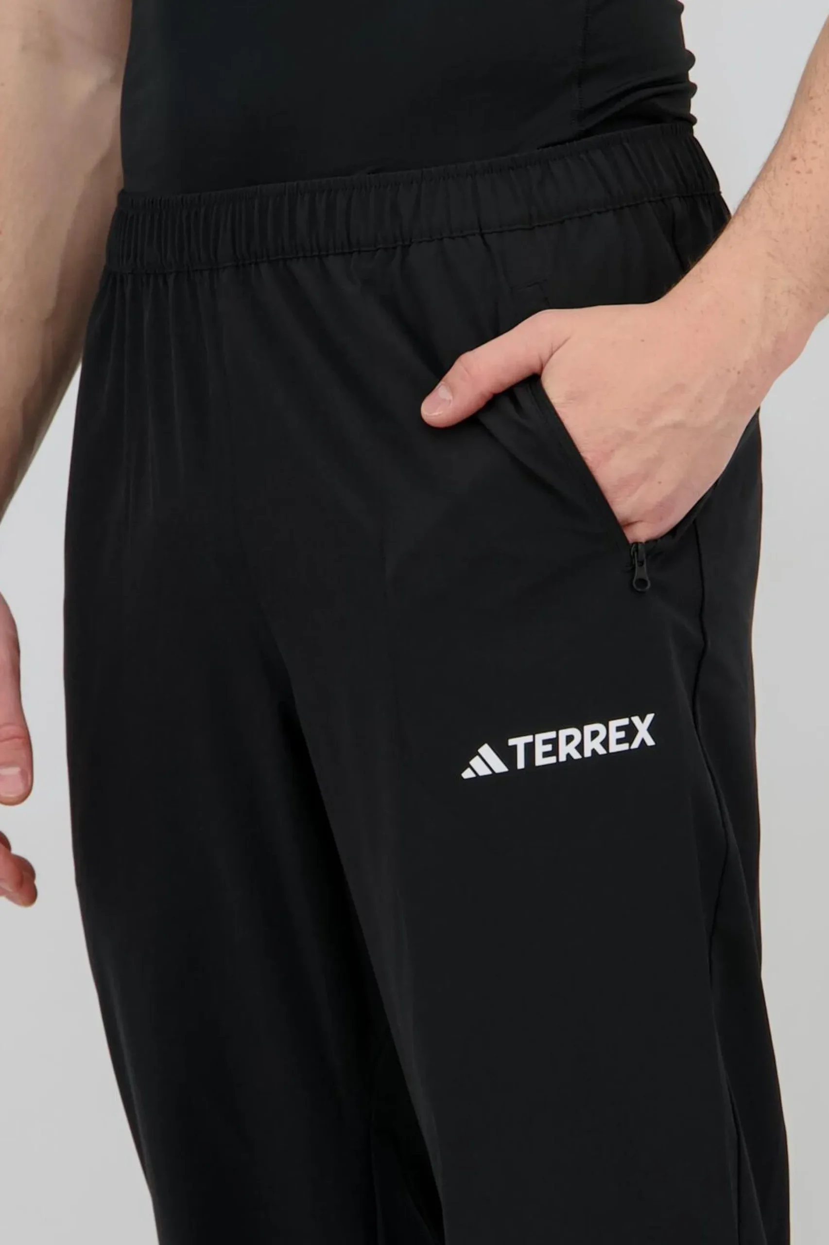 adidas Mt Essentials