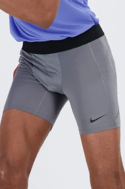 Nike Pro